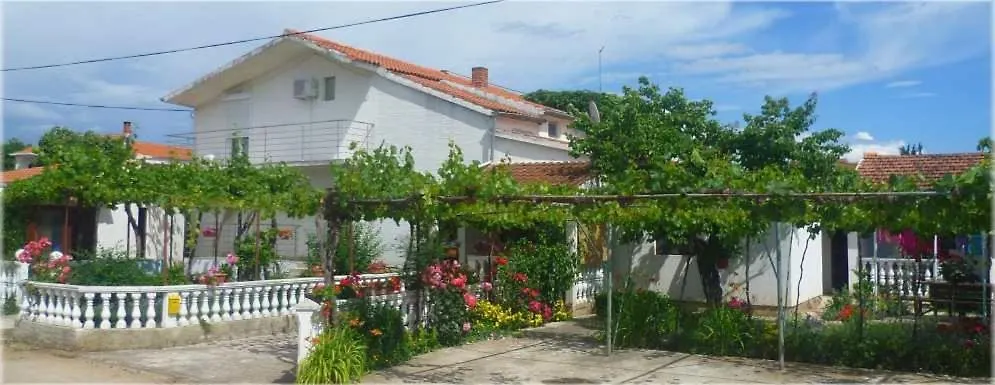 Apartmani Sime - 1 Sukosan