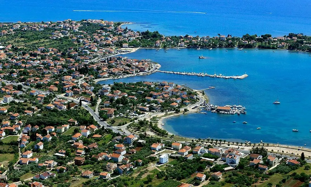 Apartmani Sime - 1 Sukošan Chorvatsko